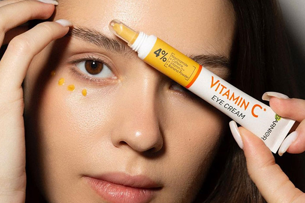 کرم دور چشم ویتامین سی گارنیر 15ml